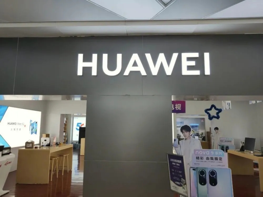 手機廠商開啟混戰，又到了每年“圍攻”蘋果的時刻？