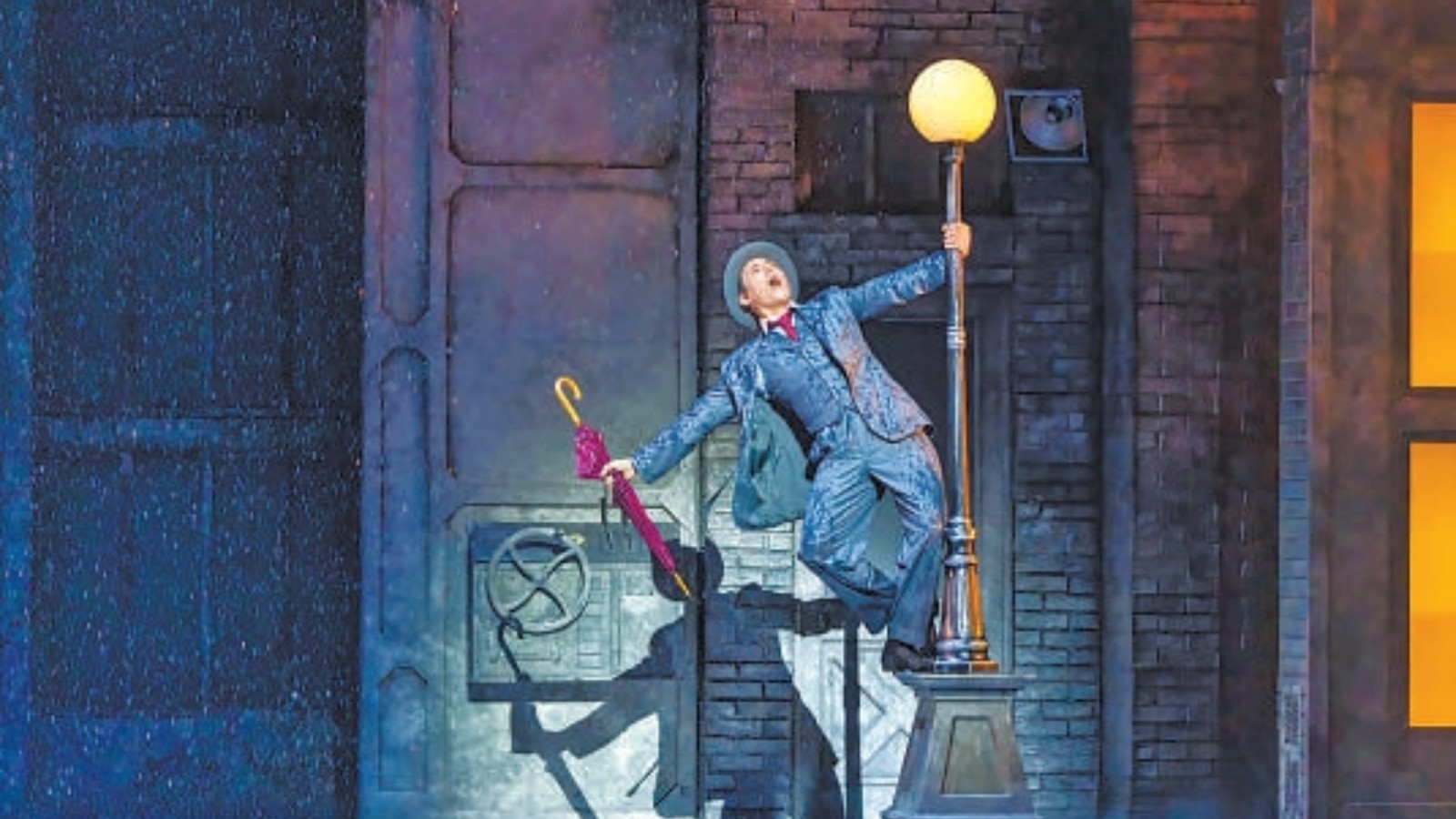 梁紅夫婦：8年前賣掉北京房產(chǎn)去旅游，8年后，卻發(fā)現(xiàn)倒賺了2個(gè)億