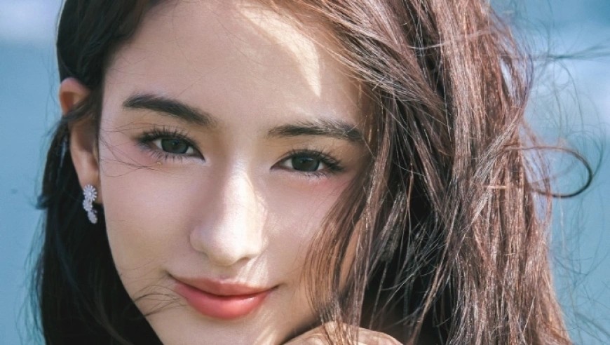 周星馳新片《少林女足》來(lái)襲，張小斐成星女郎引關(guān)注