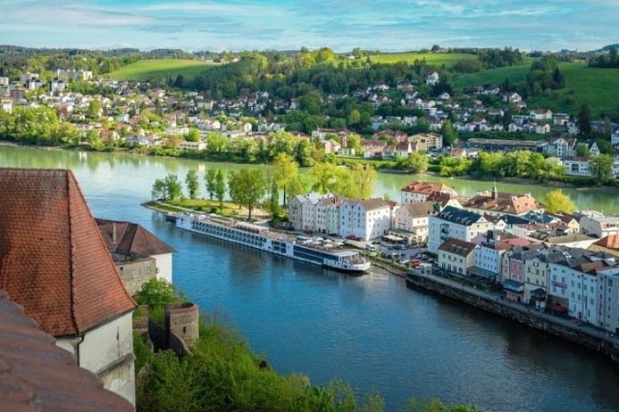 「9塊9」AI 復活親人，科技奇跡還是「情感幻覺」？