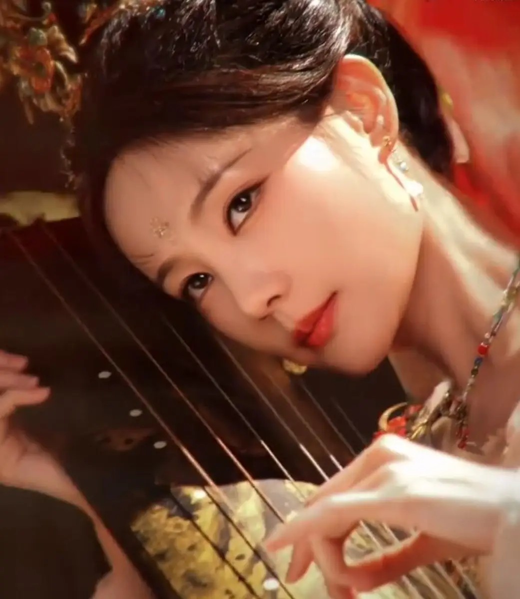 百億富豪一家4口在華山跳崖，只留下出生58天女兒，究竟為何？