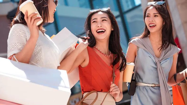 2025網播量破十億短劇TOP10！ 《好一個乖乖女》推，這部豆瓣7.9比《折腰》高分