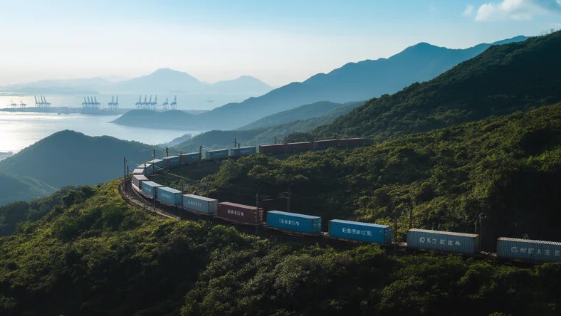 稚暉君，昨夜沖進了科創板