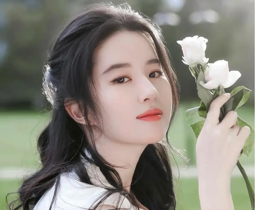 lulu爸媽回應(yīng)女兒結(jié)婚：相信陳漢典會好好疼愛女兒